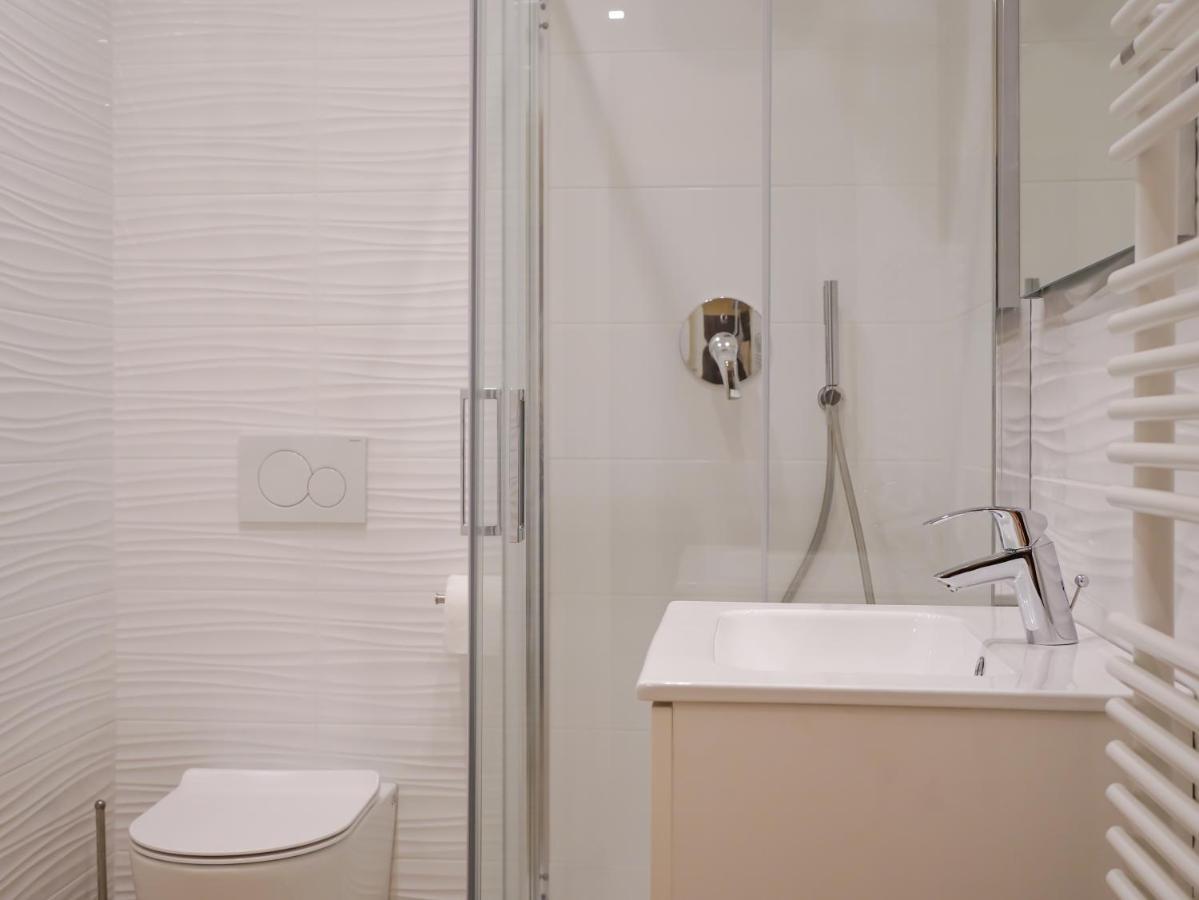 Adria Luxury Residence - Centro ตรีเอสเต ภายนอก รูปภาพ