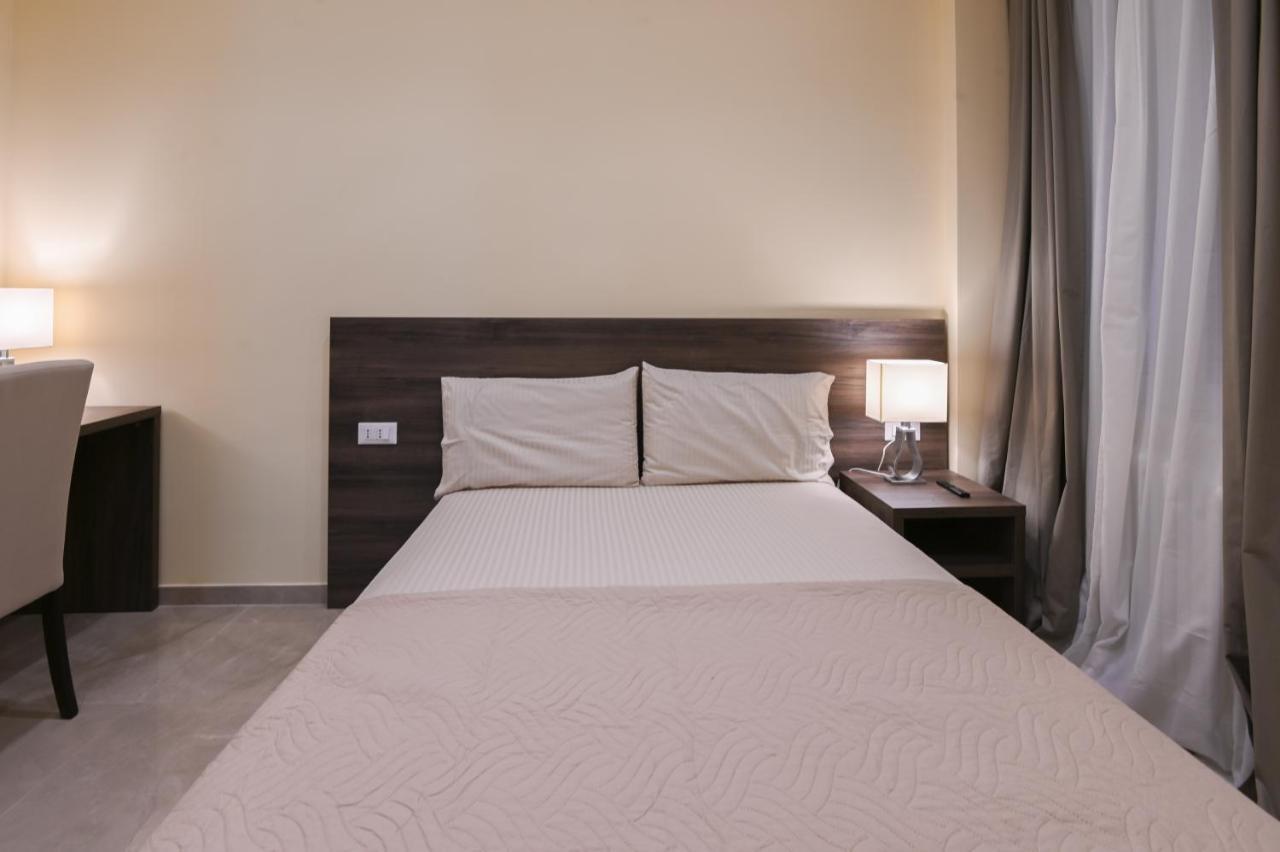 Adria Luxury Residence - Centro ตรีเอสเต ภายนอก รูปภาพ